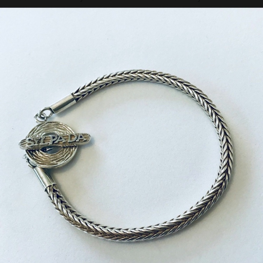Silpada Silver Logo Toggle Clasp Bracelet. B1704